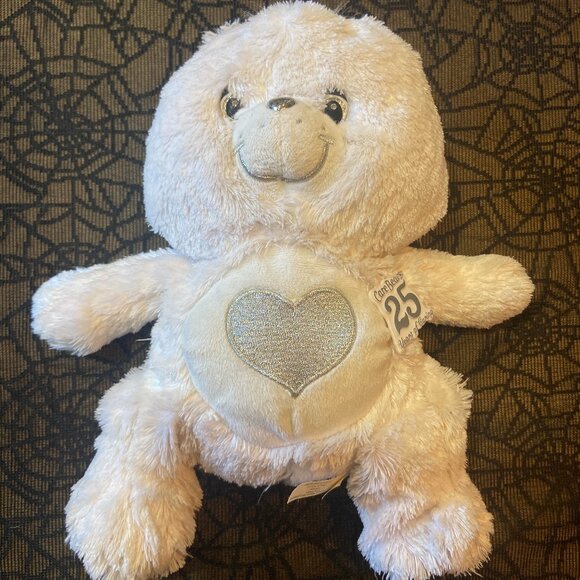 25th Anniversary Tender Heart Care Bear - Picture 1 of 5